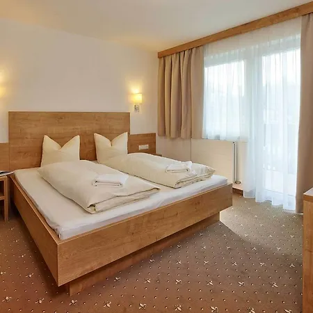 Appartement Gaestehaus Bergkristall Solden Room photo